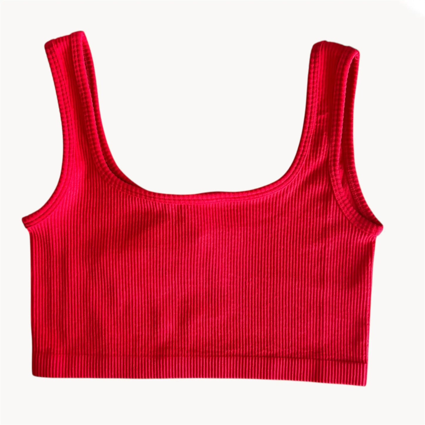 presentation of a small red top jennyfer