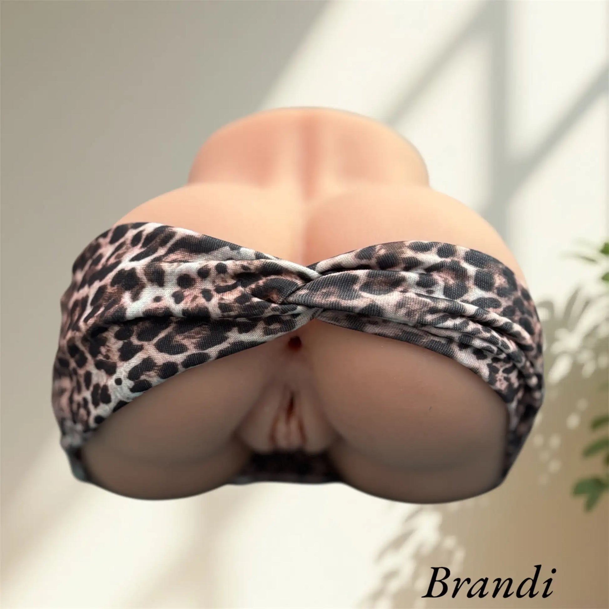 Brandi in Wild Feline Torsoband