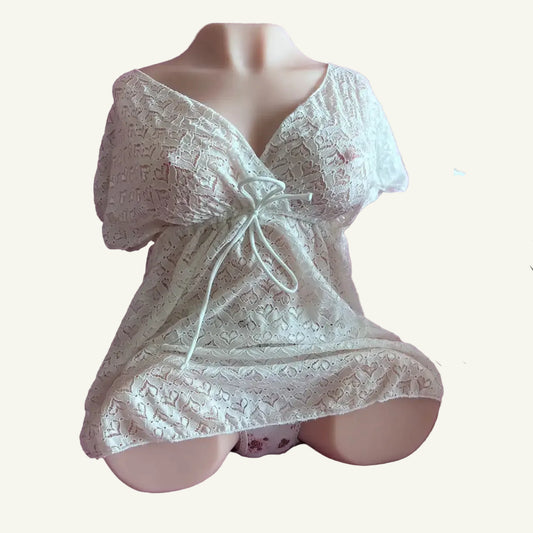 Top Dentelle Blanche – Éclat Séduisant