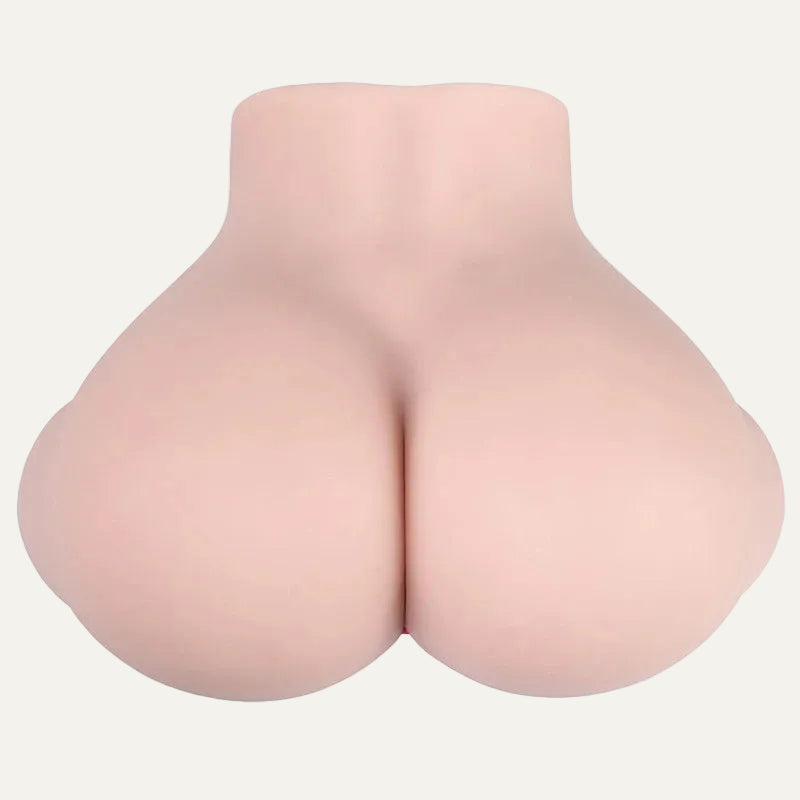 Caroline – Temptation Incarnate