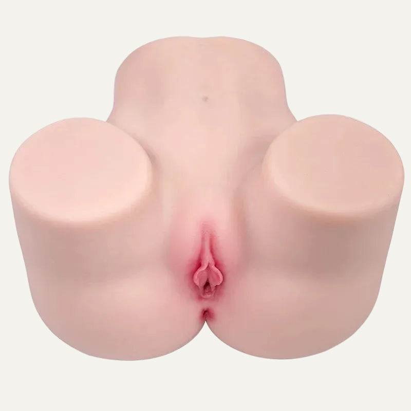 Caroline – Temptation Incarnate