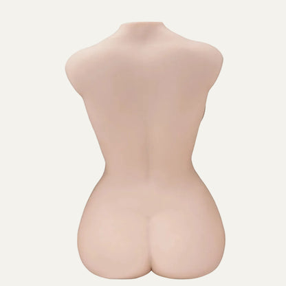 Jennifer – Curvy Temptress with Forbidden Shapes