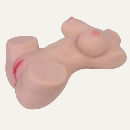 Scarlett – Mini Bombshell with Fatal Curves