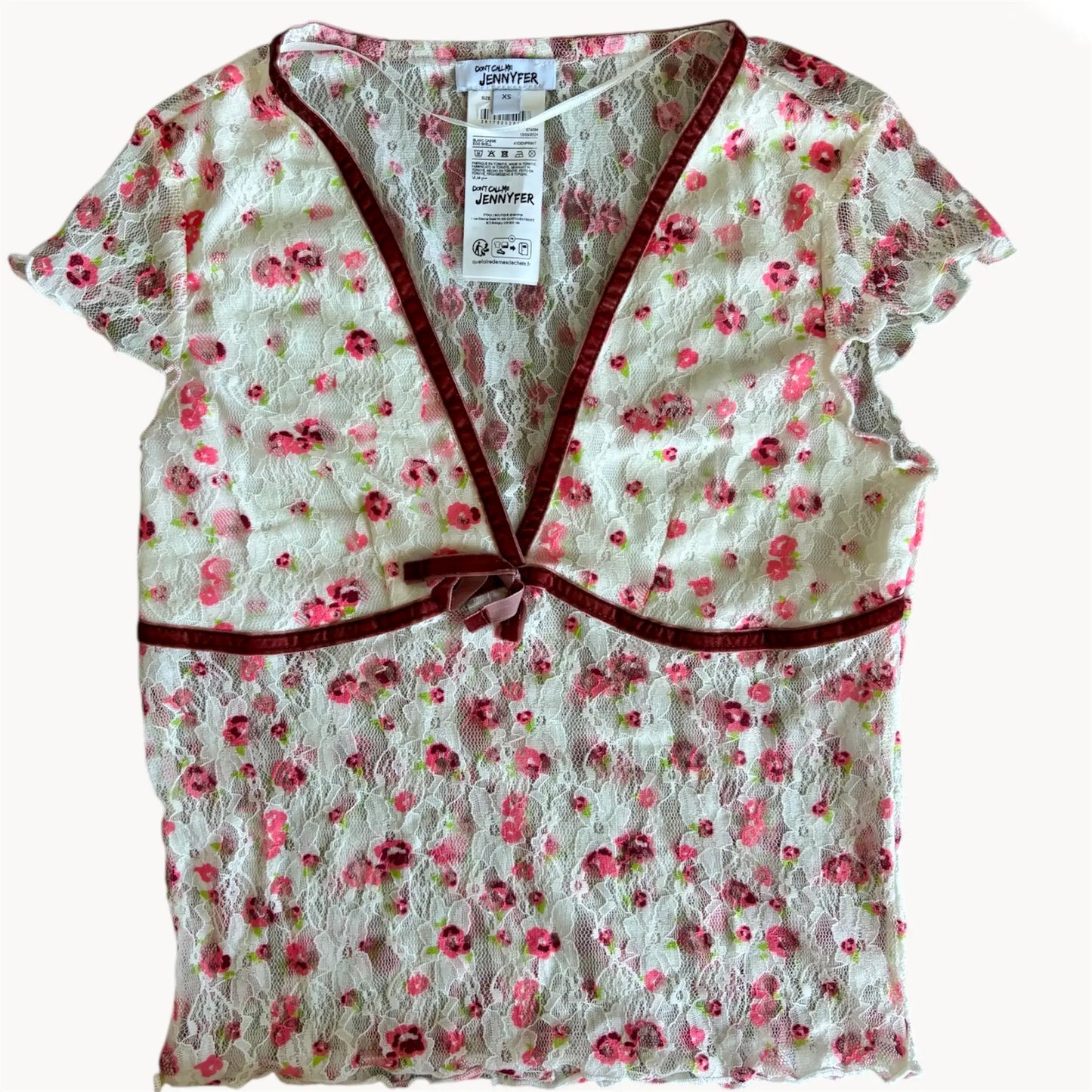 presentation of a flowered top jennyfer